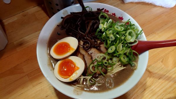 「肉増し豚そば 味玉」@麺や 木蓮の写真