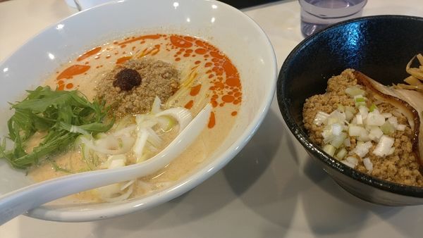 「新担々麺そぼろご飯セット(1200円税込)」@麺や たんきちの写真