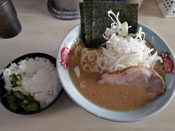 「ネギ塩ラーメン　　740円」@横浜ラーメン 町田家 町田本店の写真
