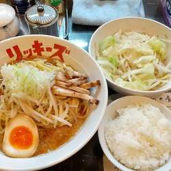 マゼソバ大盛り+モヤキャベ+ﾗｲｽ（870円）