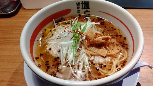 「天然塩ラーメン税込８３６円」@塩と醤 木津川店の写真