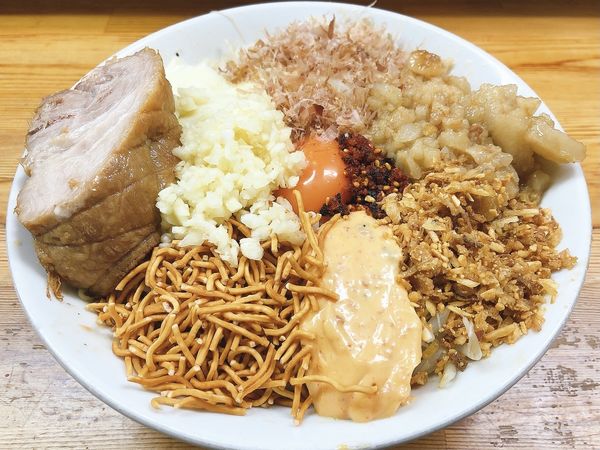 「まぜそば　並（880円）全増し」@ハイマウントの写真