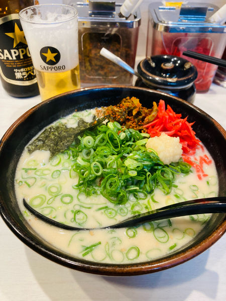 「青ネギラーメン、おビール」@博多ラーメン 長浜や 府中店の写真