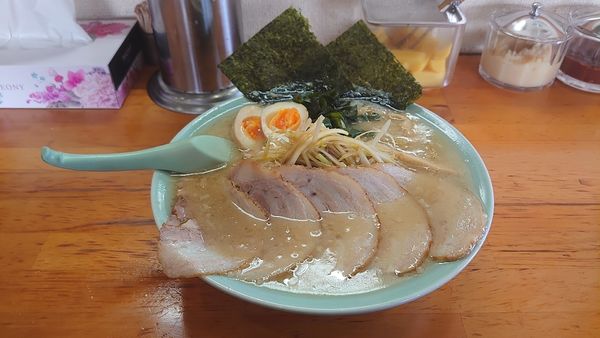 「正油ネギチャーシューメン、味玉」@ラーメンショップ 足利50号店の写真