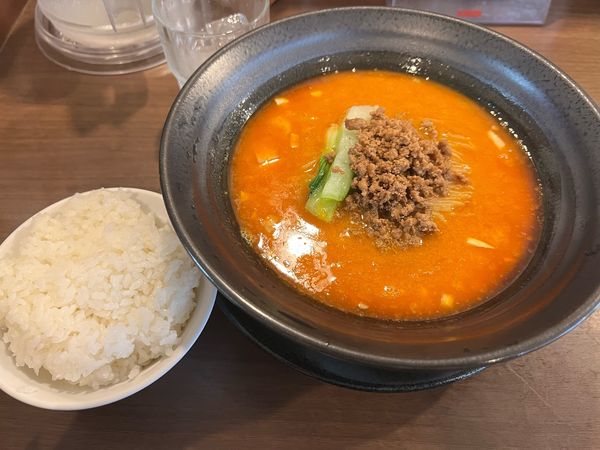 「坦々麺（汁あり）850円 大盛り100円　ランチライス無料」@四川担々麺 杏亭の写真