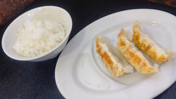 「セット（半ライス&餃子３個）３４０円？」@上気元 いただきの写真