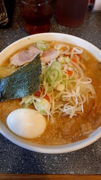 「ハッスル味噌➕やさいどっさり➕クーポン味玉」@ハッスルラーメンホンマ 篠崎店の写真