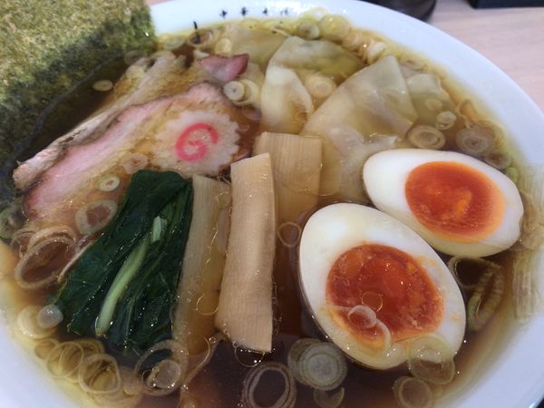 「ワンタン中華そば900円+那須御養卵煮卵100円」@自家製中華そば すずらんの写真