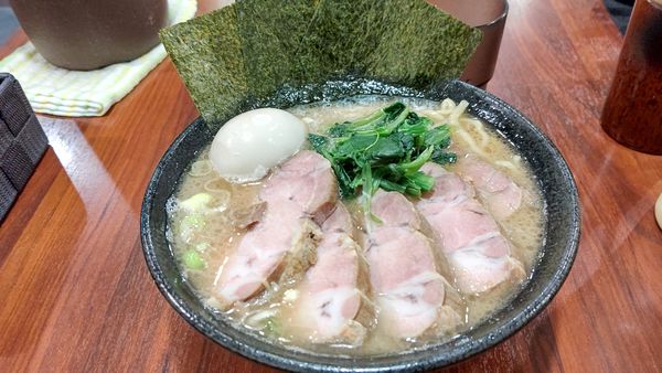 「チャーシューめん+味玉」@横浜らーめん 七七家の写真