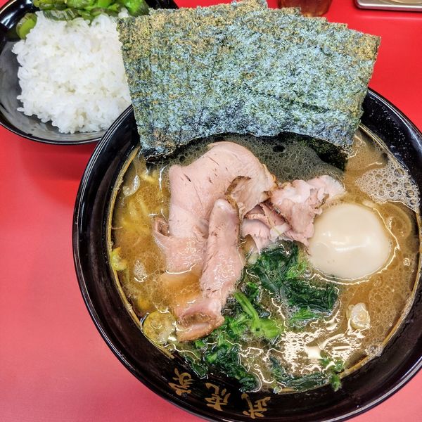 「暁特製らーめん､食べ放題ライス」@らーめん 武虎家 暁 仙川店の写真