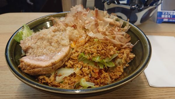 「辛い塩まぜそば アブラ」@ハイパーファットンの写真