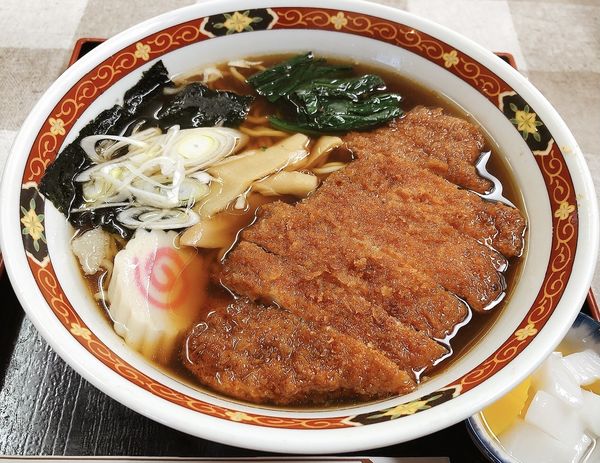 「とんかつラーメン（750円）」@お食事処 たぐち‎の写真
