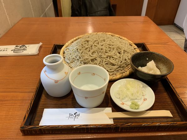 「辛味おろしせいろ＋大盛り（1150円）」@手打そば 仁水の写真