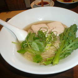 鶏塩ラーメン