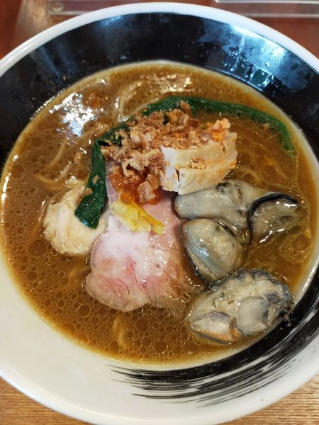 「牡蠣の赤味噌そば」@麺処しろくろの写真