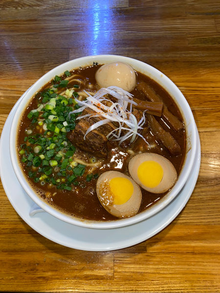 「八丁味噌豚骨(大盛り、味玉)¥1,060円期間限定」@二代目 白神の写真