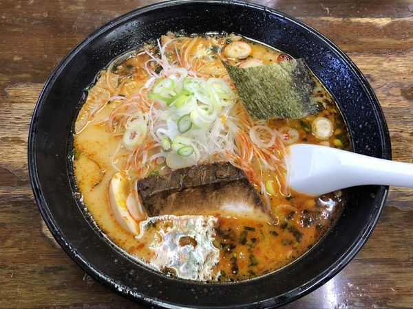 「辛口スタミナ豚骨らーめん　￥８６９」@らーめん みそ膳 東刈谷店の写真