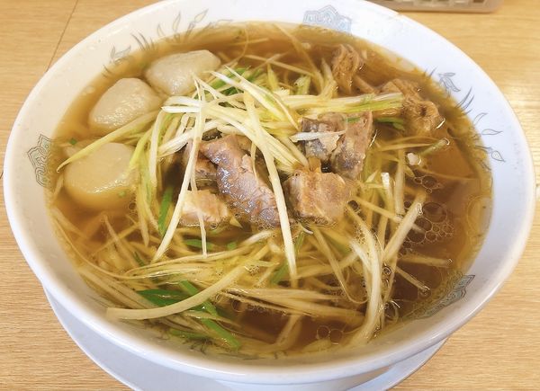 「たま餃子入りネギラーメン（1070円）」@香月の写真