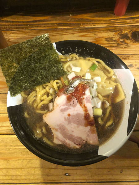「煮干しラーメン(980円)」@すごい煮干ラーメン凪 新宿ゴールデン街店 本館の写真