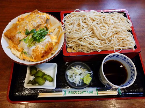 「ミニカツ丼セット（950円）」@くろむぎ堂の写真