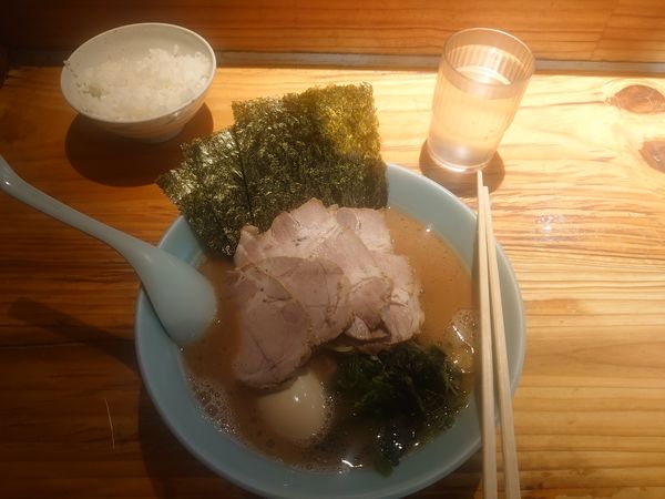 「チャシューメン中」@横浜ラーメン 武蔵家 大井町店の写真