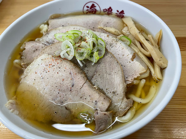 「中華そば 中（チャーシュー、太麺）900円」@丸海 鳴海の写真