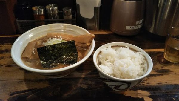 「京介ラーメン ライス(並)」@つけめん屋 赤羽京介の写真