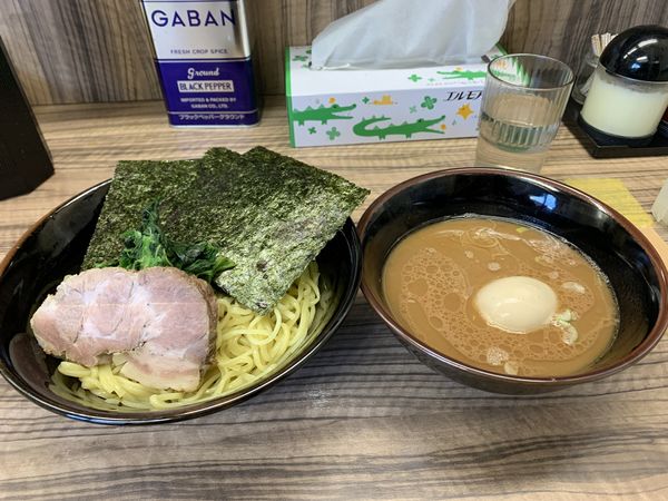 「つけ麺（750円）＋味玉（無料サービス）」@横浜家系ラーメン武蔵家 松戸店の写真