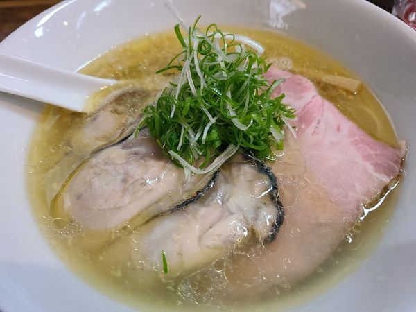 「牡蠣塩ラーメン」@神保町黒須の写真