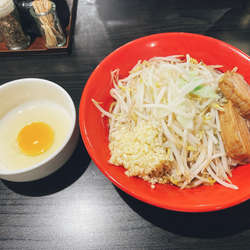 ブタメン+生卵