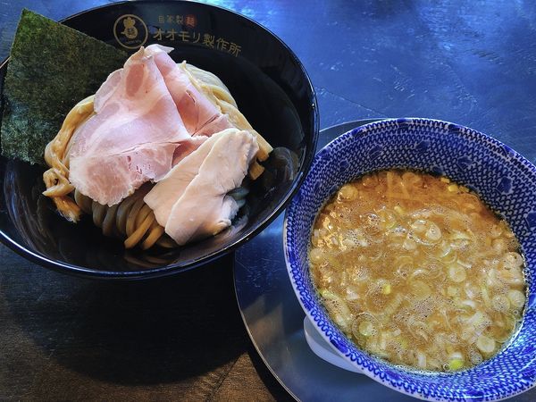 「つけ蕎麦（950円）並250g」@自家製麺 オオモリ製作所の写真