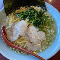 家系ラーメン ¥680(中盛+¥100)