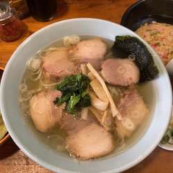 塩チャーシューメン+半チャーハンセット