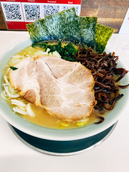 「ラーメン　ネギキクラゲ増し」@横浜家系ラーメン 楊喜家の写真