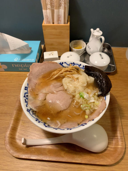 「チャーシューワンタンラーメン」@博多醤油ラーメン 月や 博多デイトス店の写真