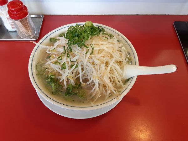 「大盛りラーメン　野菜増し」@ラーメン福 笠寺店の写真