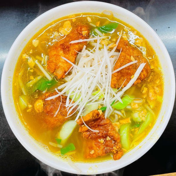 「塩豚カレーラーメン」@馬鹿旨の写真