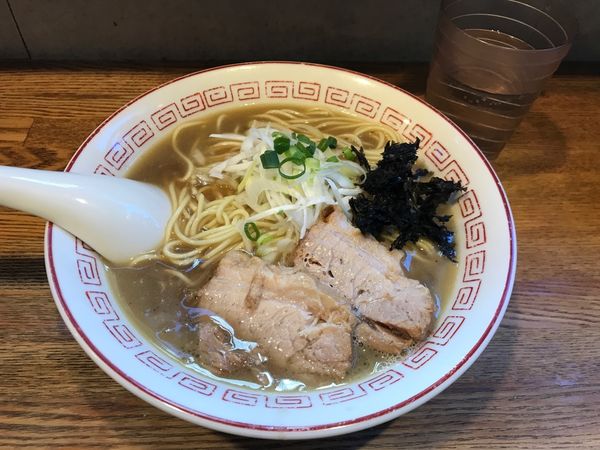 「煮干しそば＋混ぜ玉」@煮干中華そば専門 煮干丸の写真