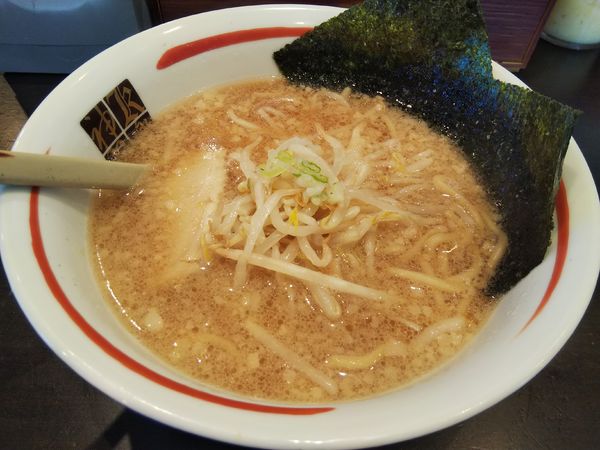 「とんこつしょうゆ　：太麺」@がむしゃらの写真