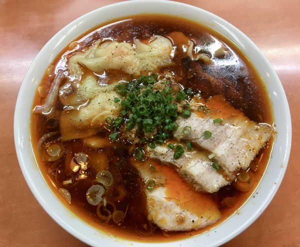 「海老ワンタンメン 辛口」@日陰の写真