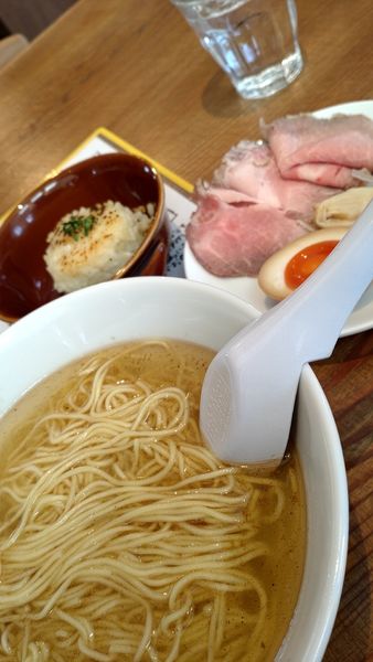 「塩ラーメン」@地鶏らーめん 花道の写真
