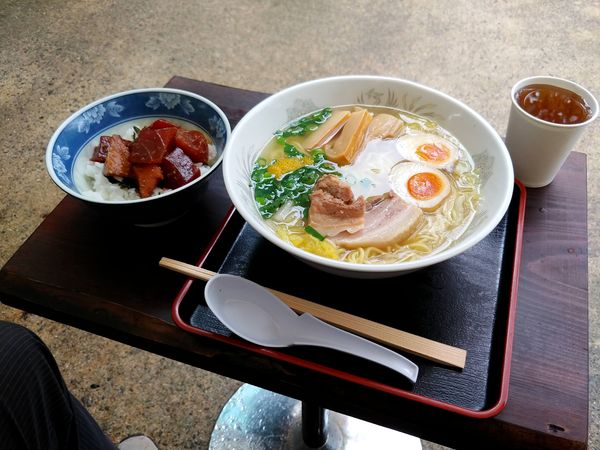 「ラーメンまぐろ丼セット」@ラーメン 河の写真