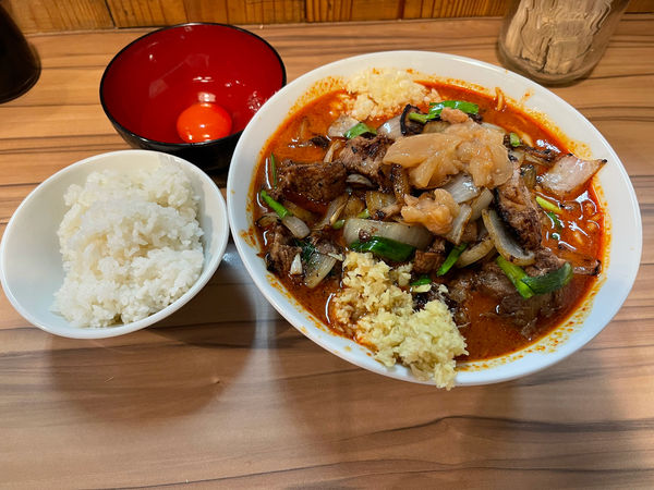 「ヒノスタ5辛＋小ライス＋こだわり卵」@ヒノブタスタミナ 南越谷店の写真