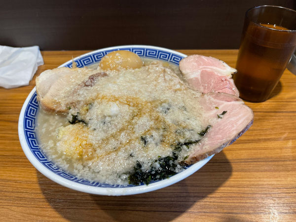 「特製つばめ大鬼油ニンニク」@びんびん豚の写真