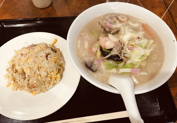 「本日の日替り チャンポン&ハーフチャーハン ¥750」@中華つばめの写真