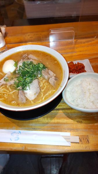 「ガッツリみそ　チャーシュー玉子  ￥９３０円」@ぐうの写真