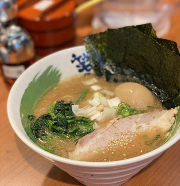 「半熟煮卵ラーメン」@横浜家系らーめん 笑の家 鶴屋町店の写真