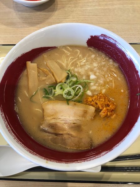 「豚骨味噌らーめん白」@信州味噌ラーメン なかせんどう 恵那峡SAの写真