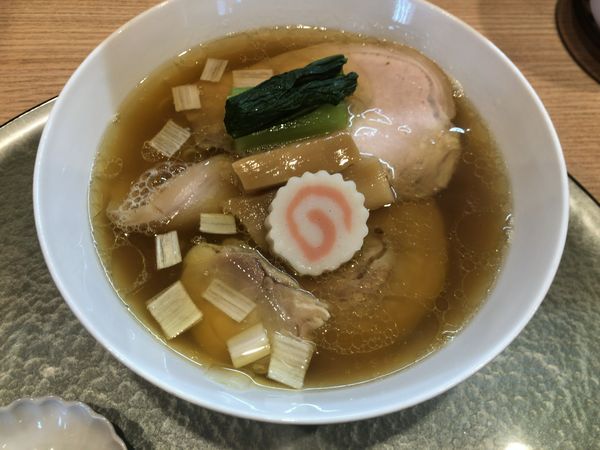 「羅臼昆布と鮭節の中華そば」@中華そば 深緑の写真