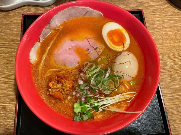 「辛肉味噌ラーメン　煮卵トッピング」@麺喰い メン太ジスタの写真
